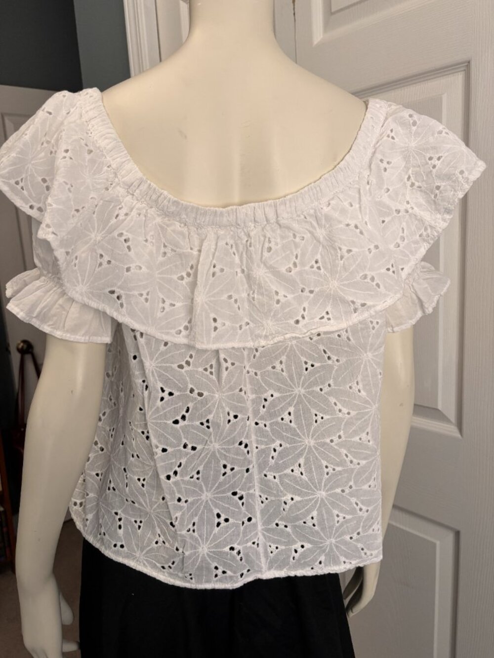 Umgee White Eyelet Off Shoulder Boho Top Medium Ruffle Sleeve Blouse - Picture 4 of 6